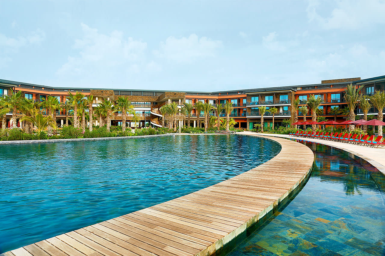 Monica plyndringer trække Hilton Cabo Verde Sal Resort - Bestil hotel i Santa Maria hos Spies