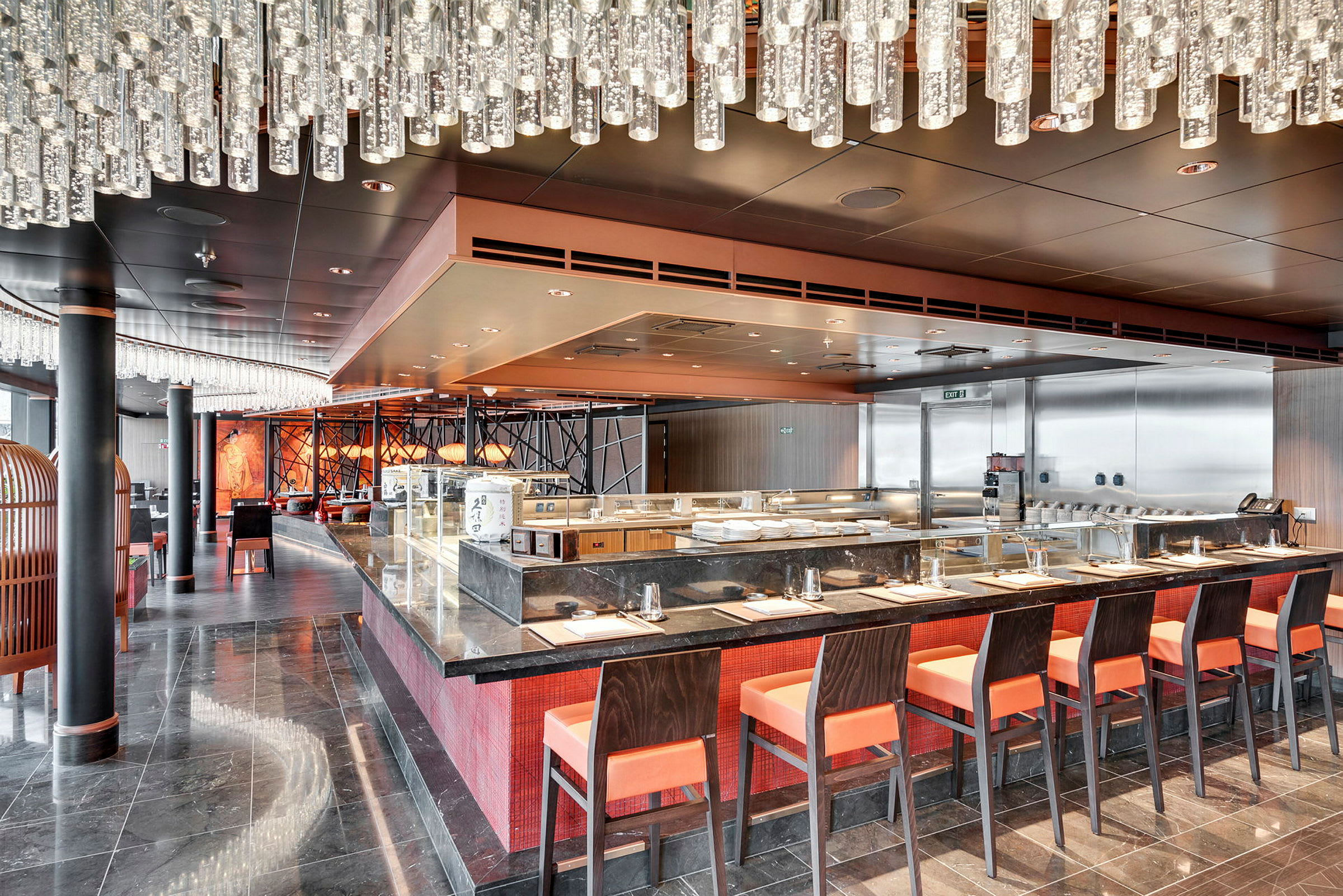 Interiør af en restaurant med siddepladser ved en bardisk og moderne design. (AI-genereret tekst)