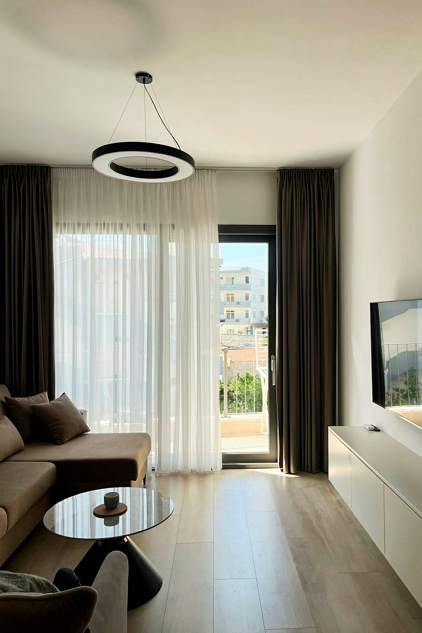 2-værelses lejlighed med balkon og mulighed for to ekstra opredninger