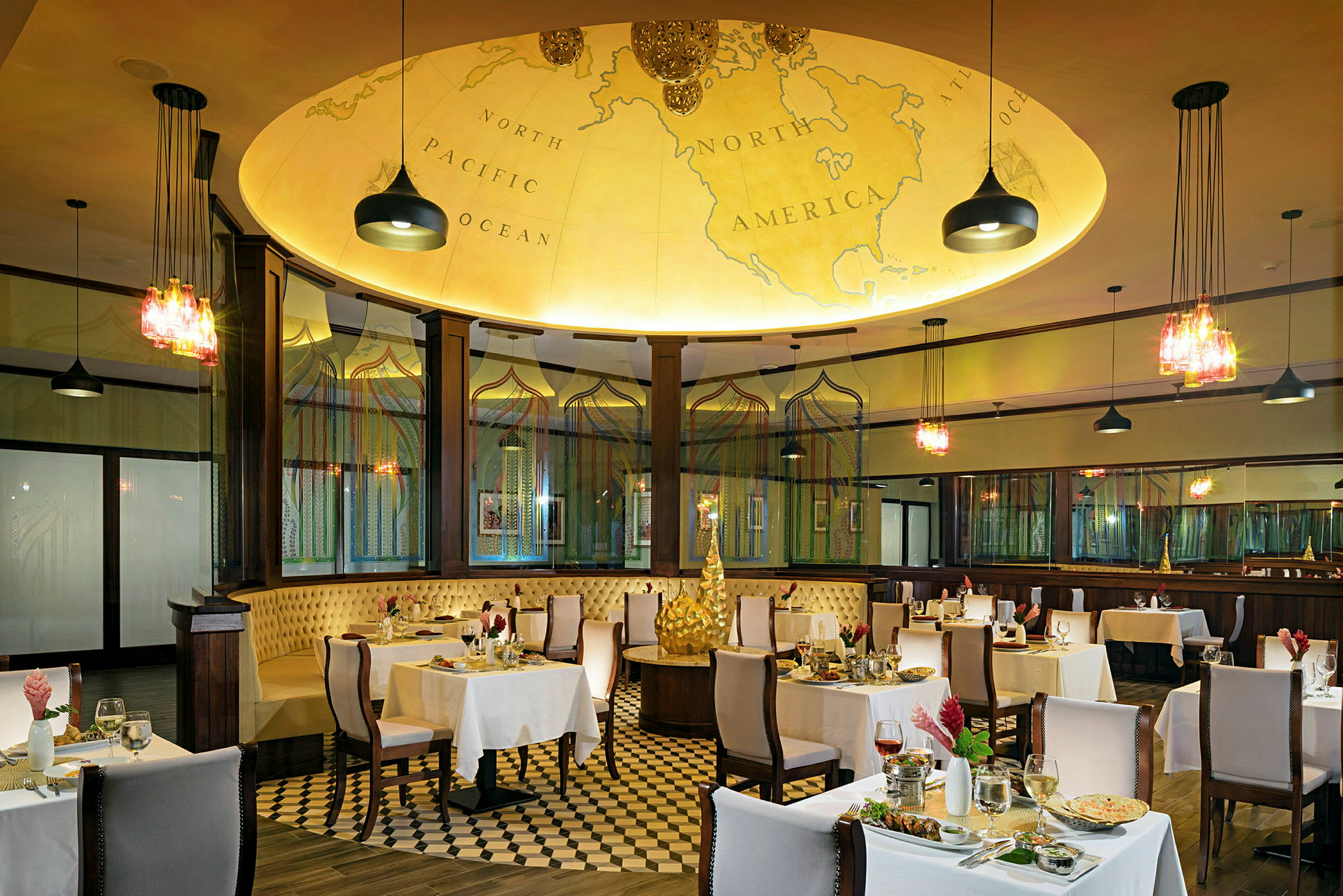 Restaurant med elegant indretning og oplyst loftdekoration. (AI-genereret tekst)