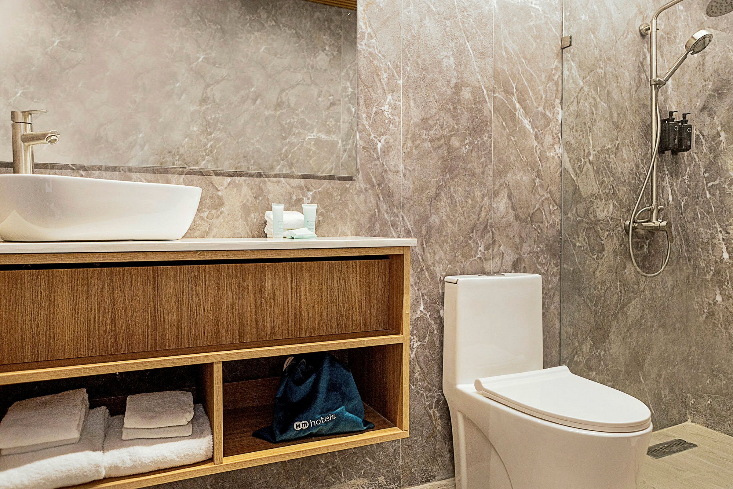 Juniorsuite mod omgivelserne