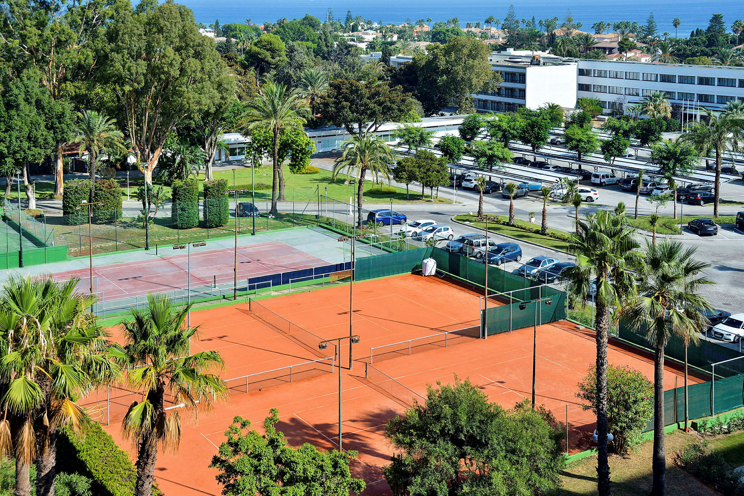 Hotellets tennisbaner