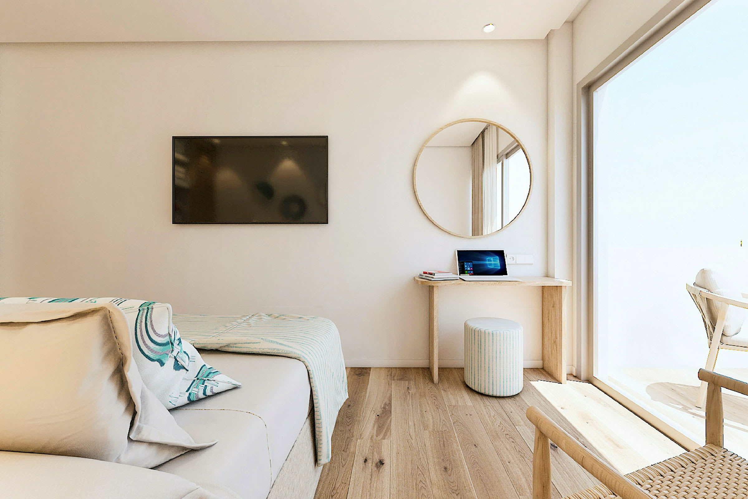 Et moderne hotelværelse med en seng, skrivebord og stol samt et spejl på væggen. (AI-genereret tekst)