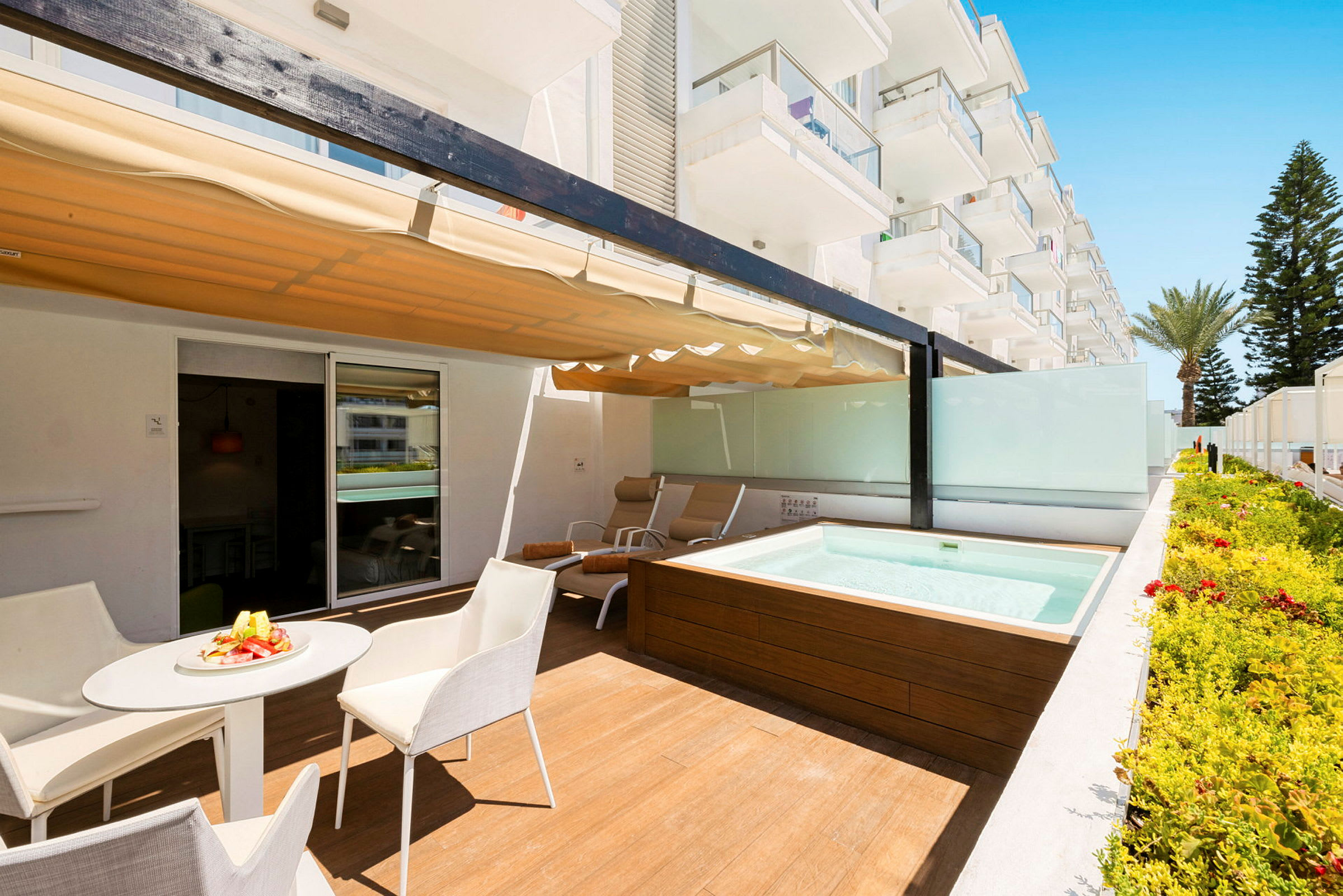 1-værelses lejlighed med plunge pool