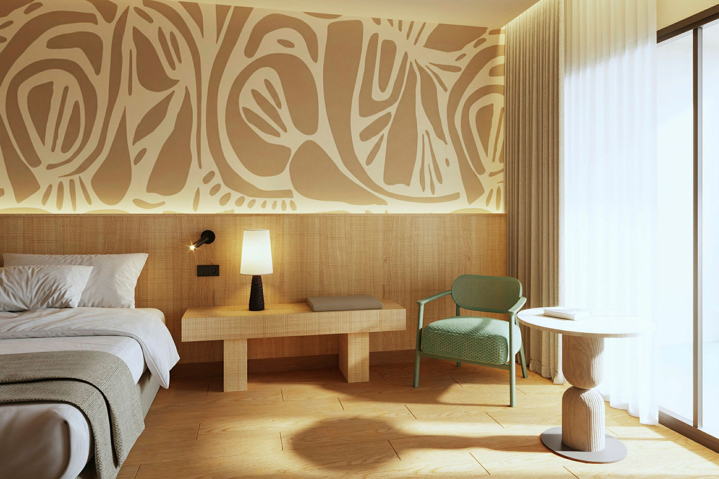 Billede af et moderne hotelværelse med dekorativ kunst på væggen. Der er en seng til venstre, et natbord med en lampe, en grøn stol og et rundt bord tæt på et stort vindue. (AI-genereret tekst)
