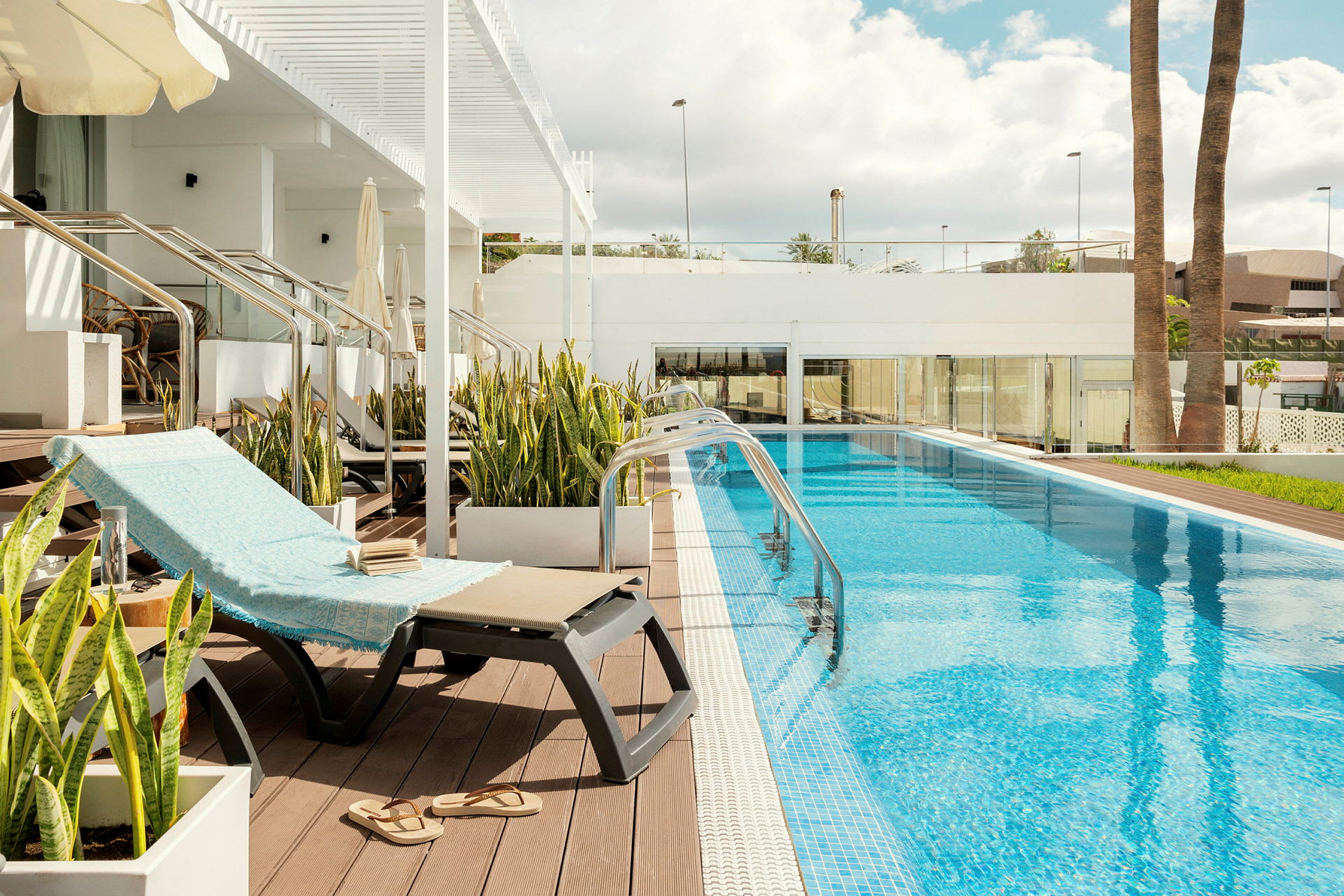 1-værelses Prime Pool Suite med direkte adgang til privat, delt pool