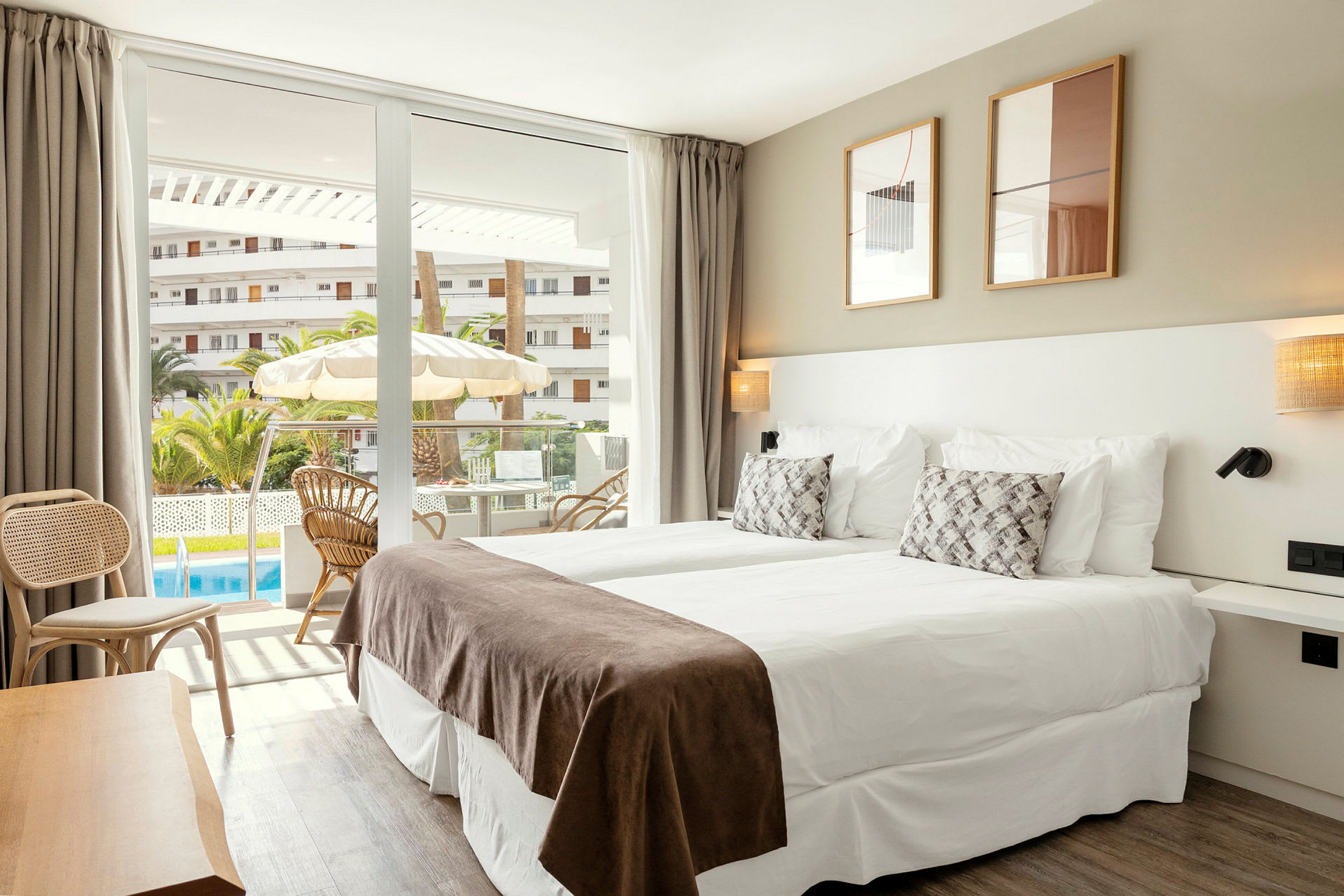 1-værelses Prime Pool Suite med direkte adgang til privat, delt pool
