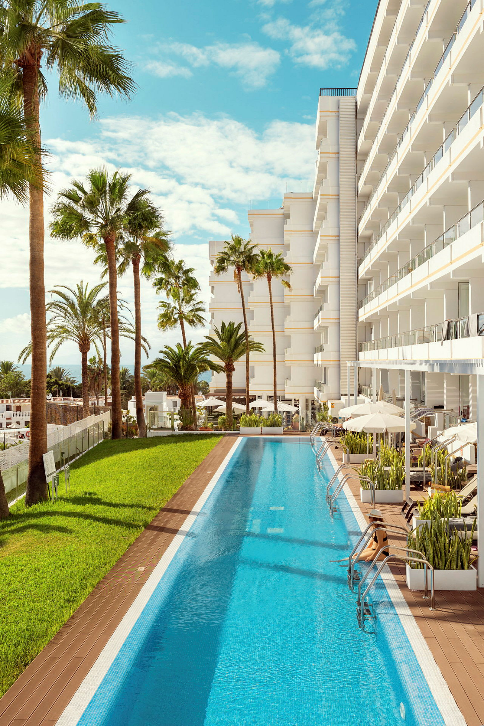 1-værelses Prime Pool Suite med adgang til privat, delt pool
