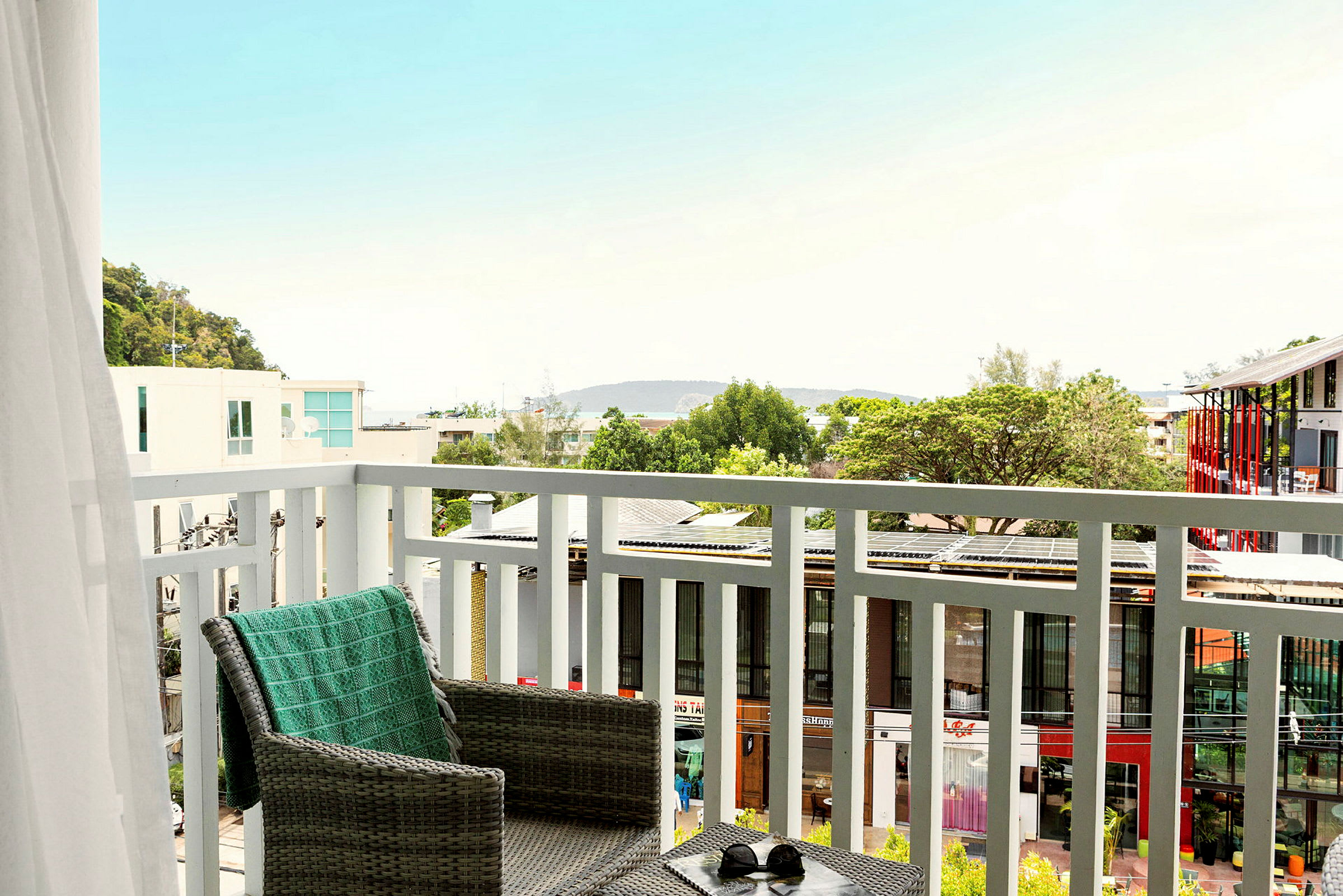 Dobbeltværelse med balkon mod poolområdet