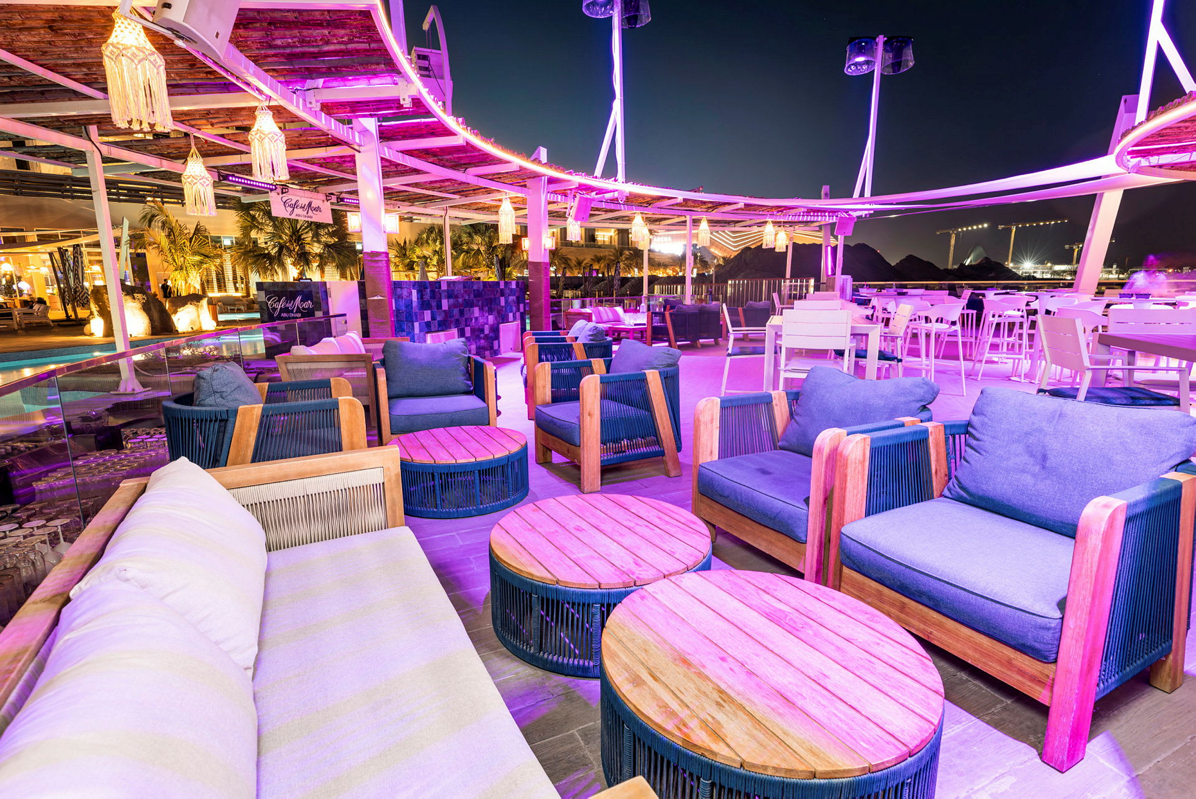 Beach Club Café Del Mar