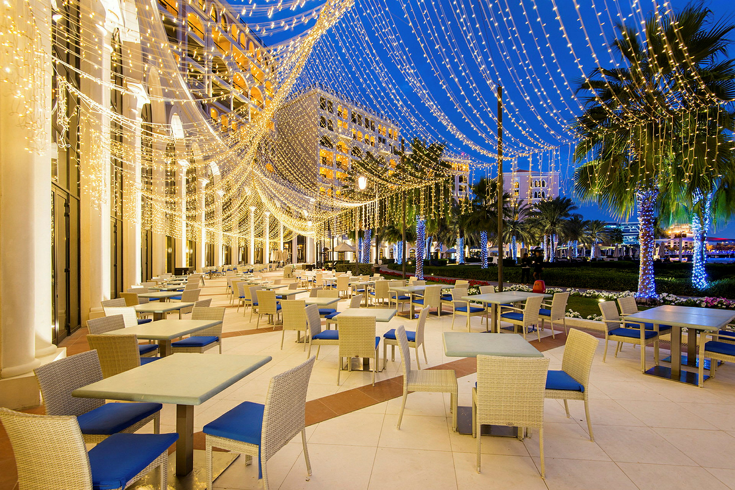 Kombineret buffet- og a la carte-restaurant