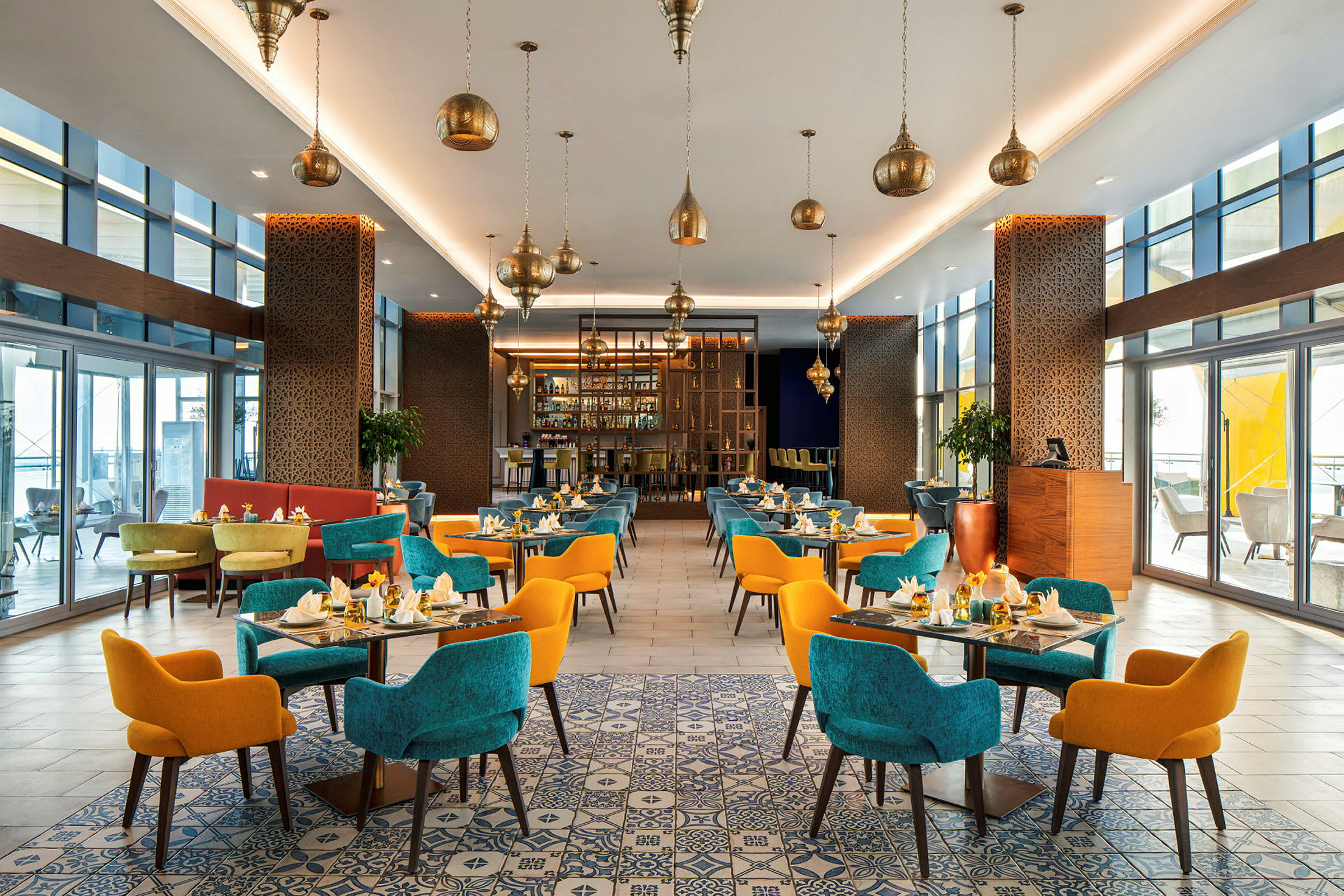 Kombineret buffet- og a la carte-restaurant
