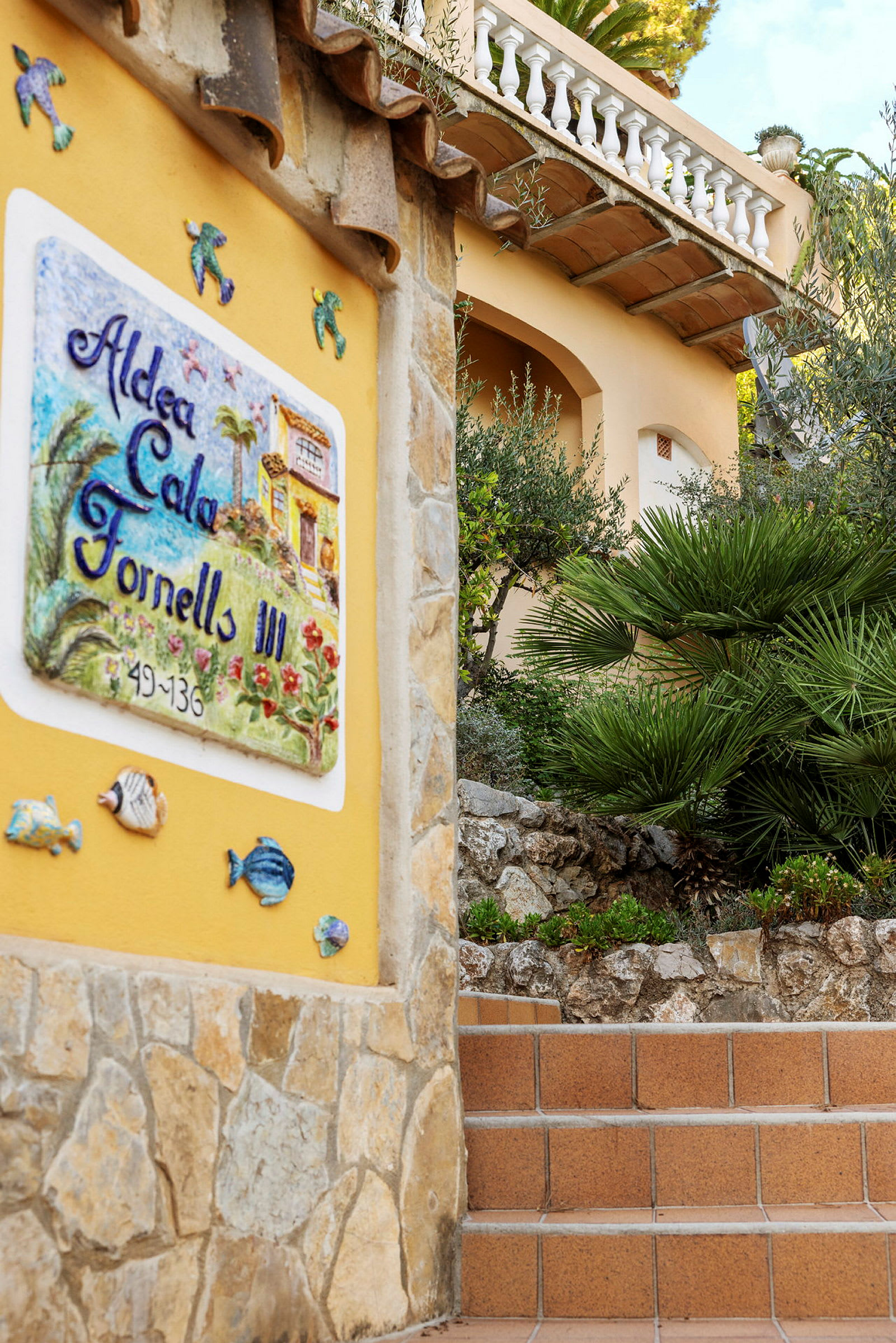 Cala Fornells cirka 9 kilometer fra Port d'Andratx