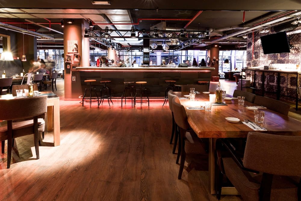Bar (på overnatningsstedet)