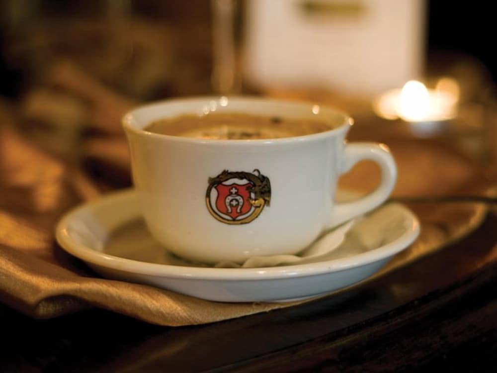 Kaffe og/eller kaffemaskine