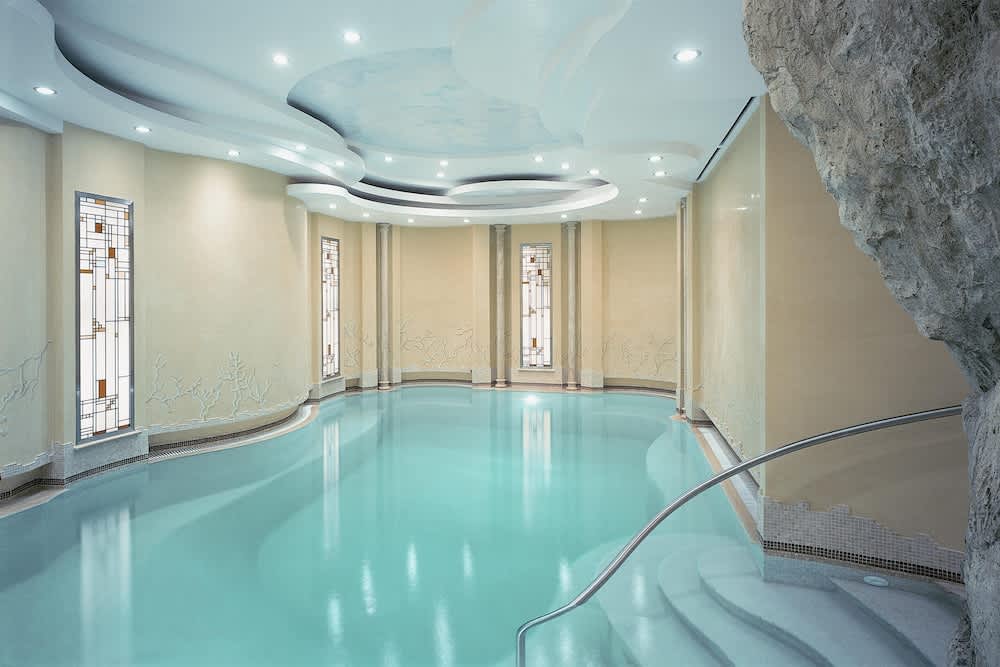 Indendørs pool