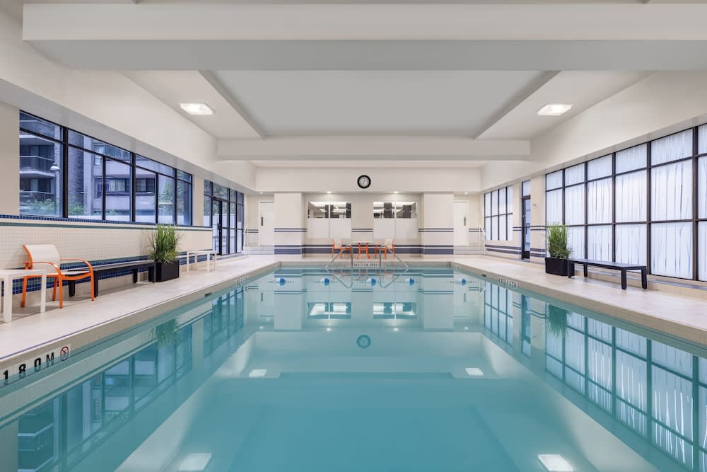 Indendørs pool
