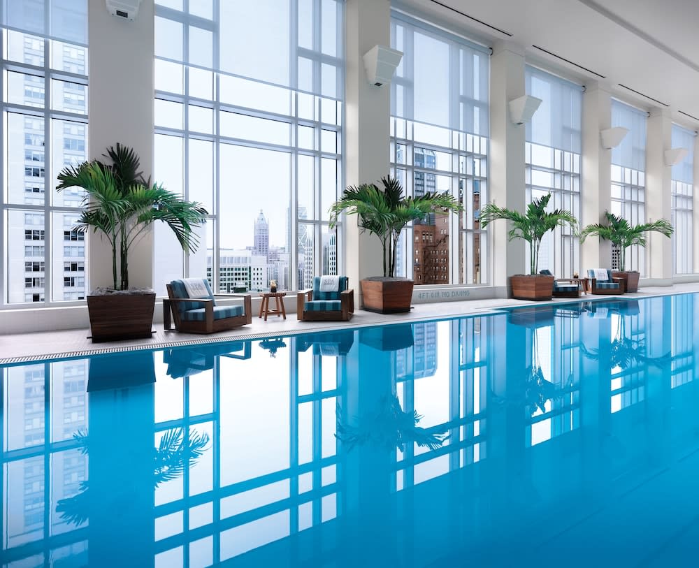 Indendørs pool