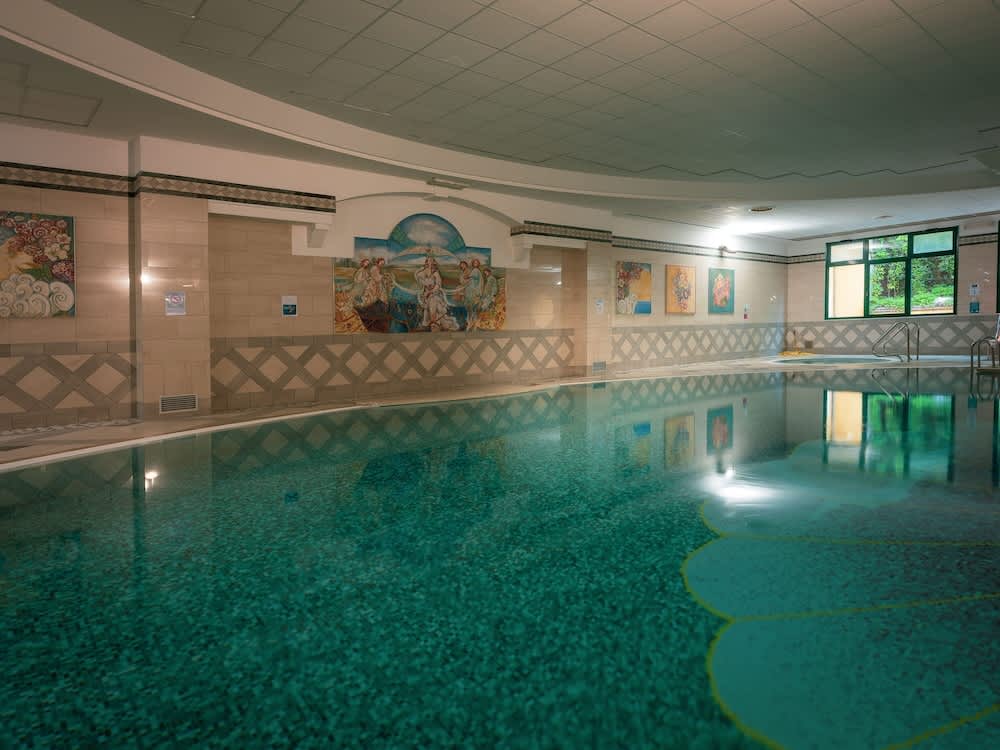 Indendørs pool