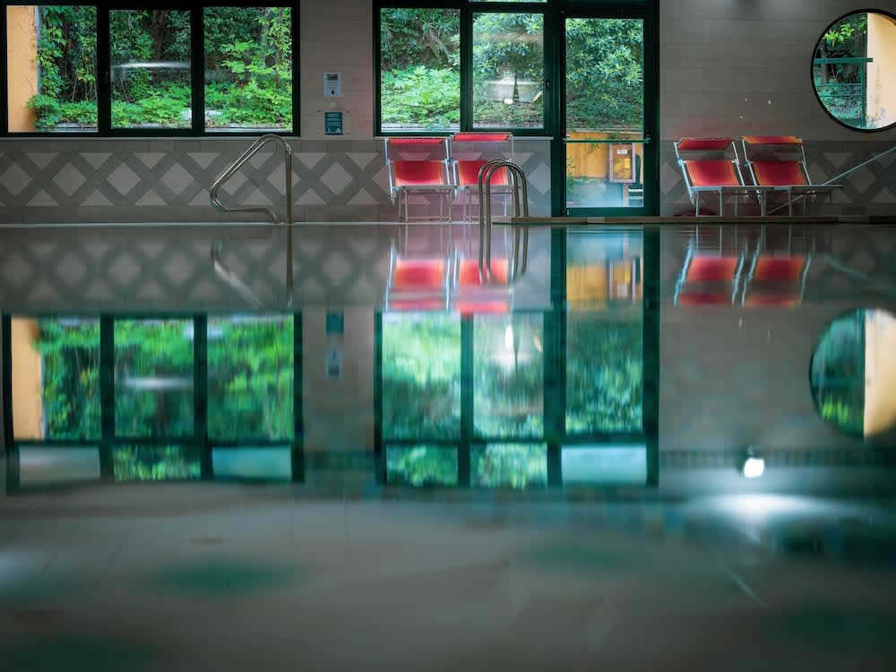 Indendørs pool