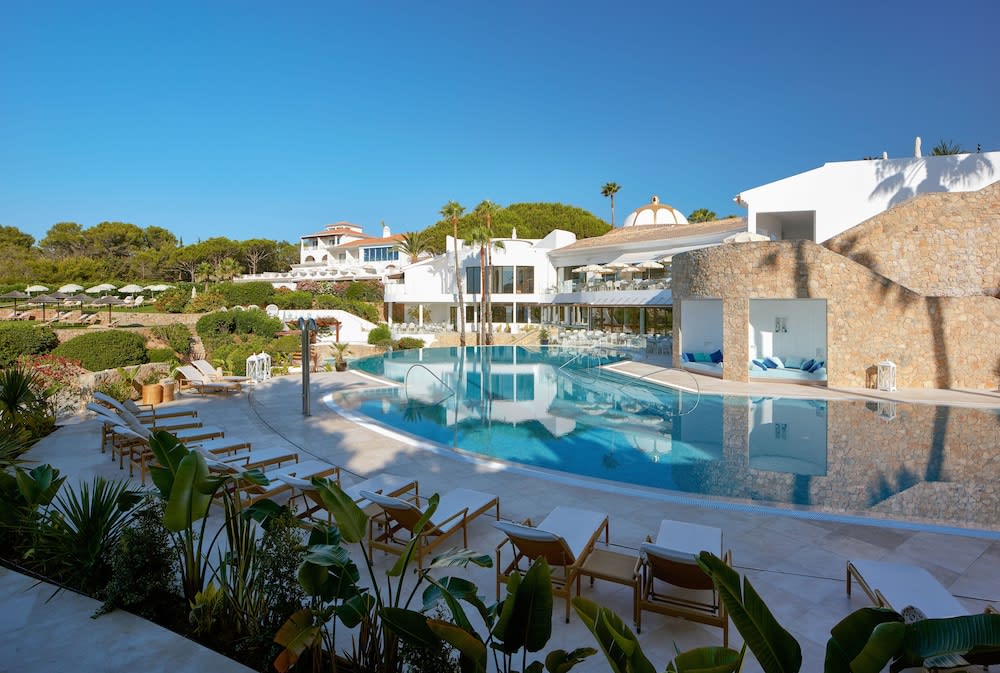 Infinity-pool