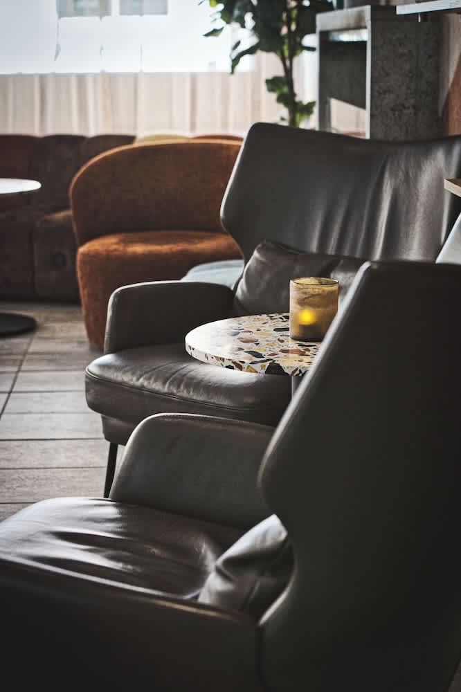 Siddeområde i lobbyen