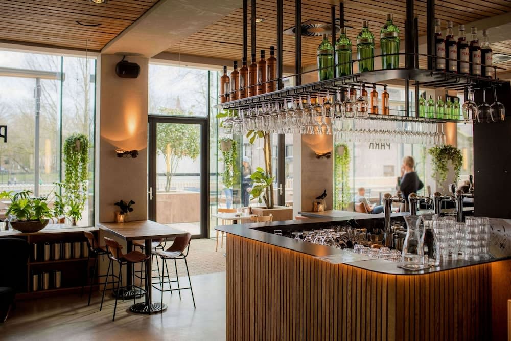 Bar (på overnatningsstedet)