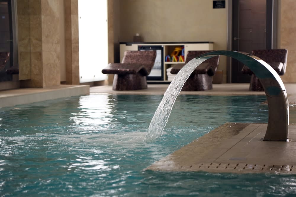 Indendørs pool
