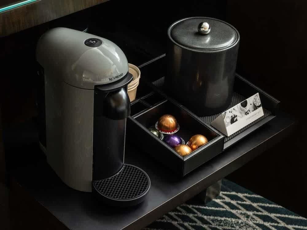 Kaffe og/eller kaffemaskine