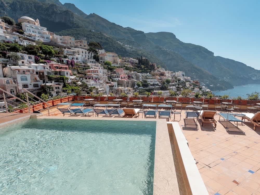 Infinity-pool