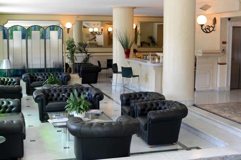 Lounge i lobbyen