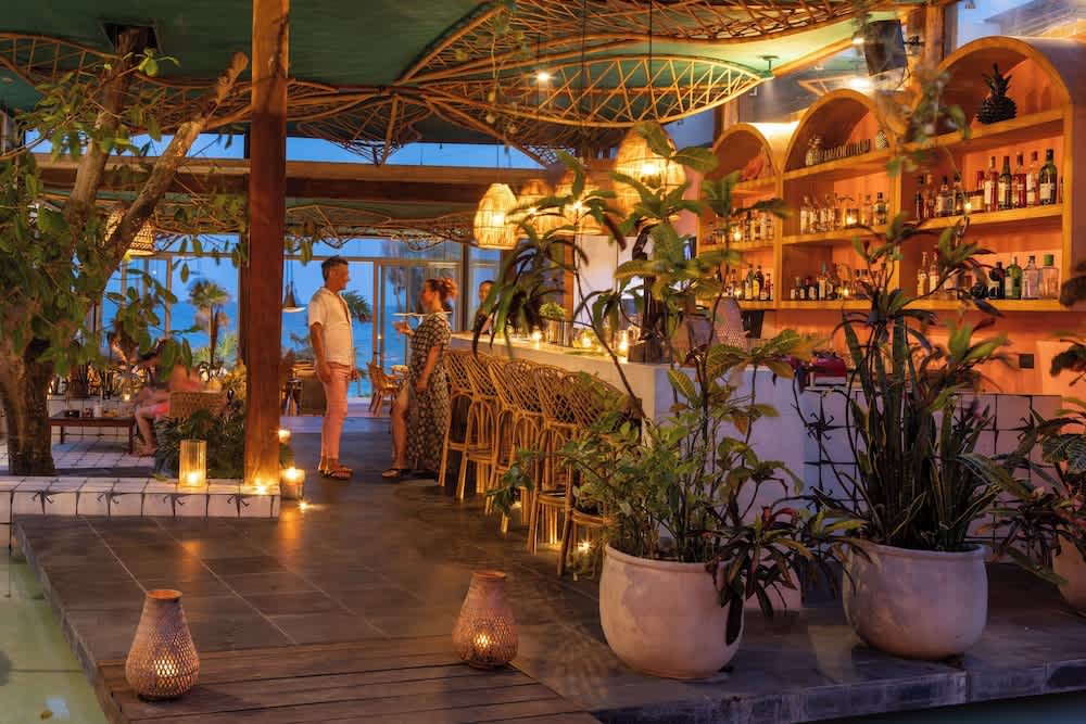 Bar ved poolen