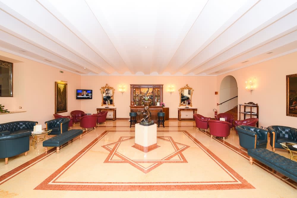 Siddeområde i lobbyen