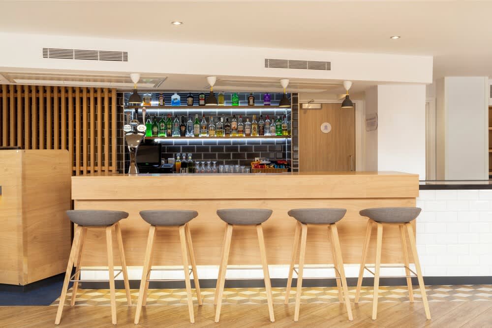 Bar (på overnatningsstedet)