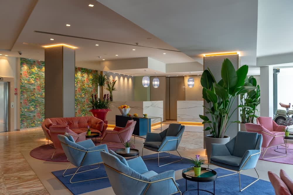 Siddeområde i lobbyen