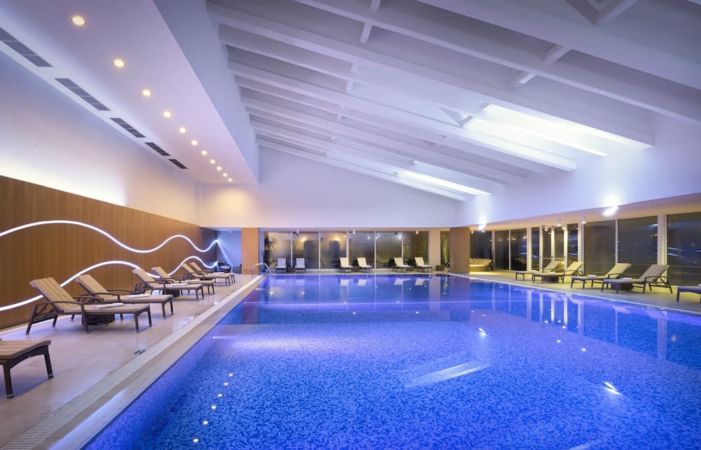 Indendørs pool