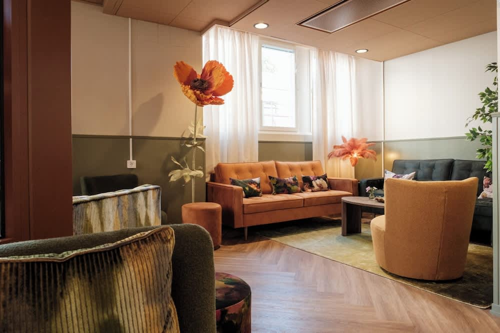 Siddeområde i lobbyen