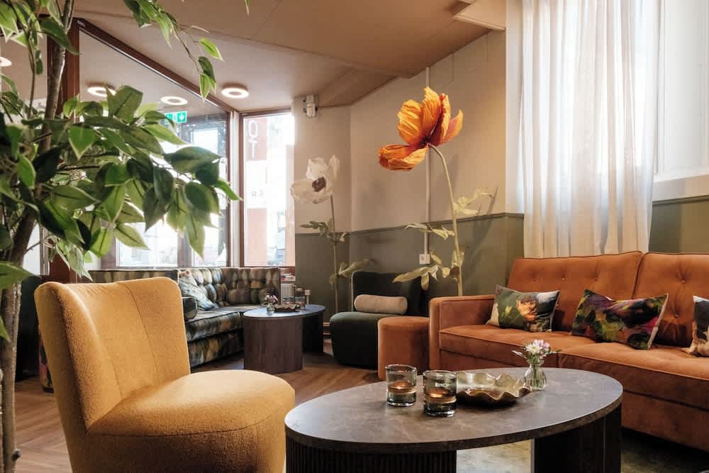 Siddeområde i lobbyen