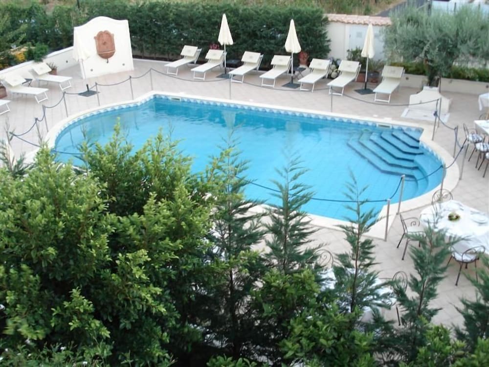 Udendørs pool
