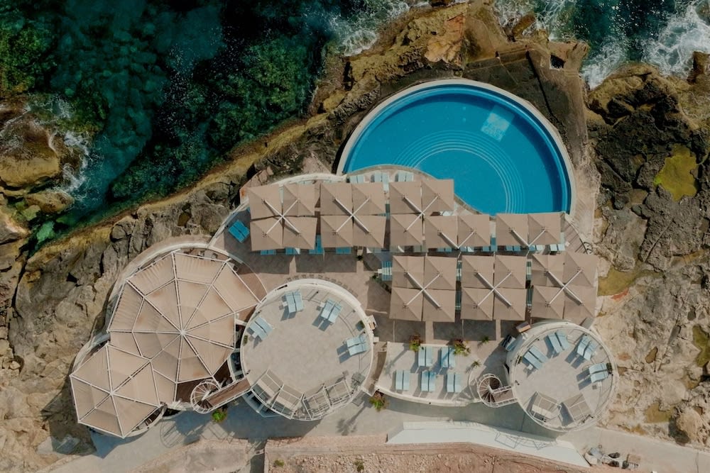 Udendørs pool