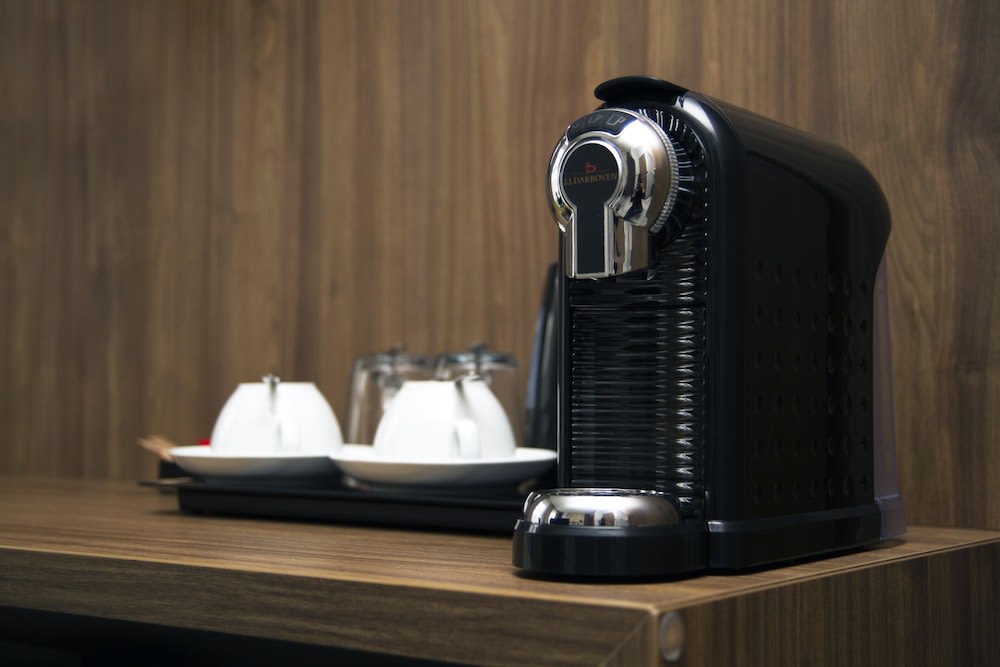 Kaffe og/eller kaffemaskine