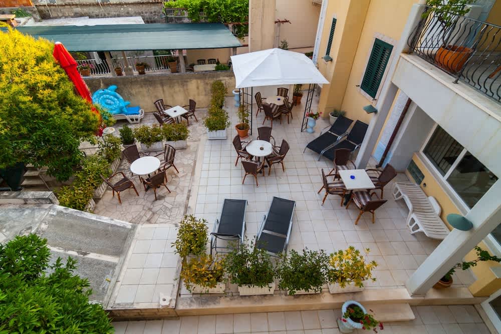 Terrasse/gårdhave