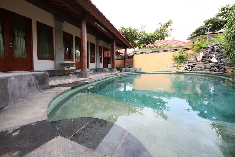 Udendørs pool