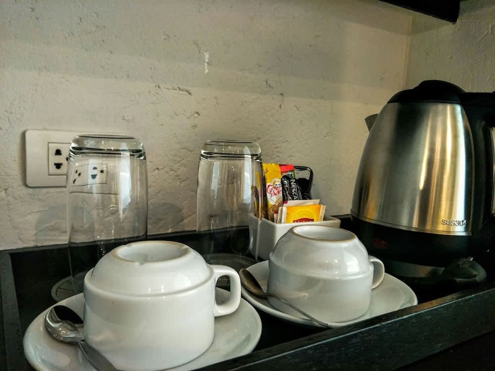 Kaffe og/eller kaffemaskine
