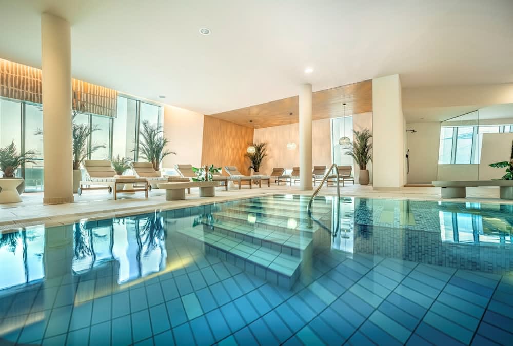 Indendørs pool