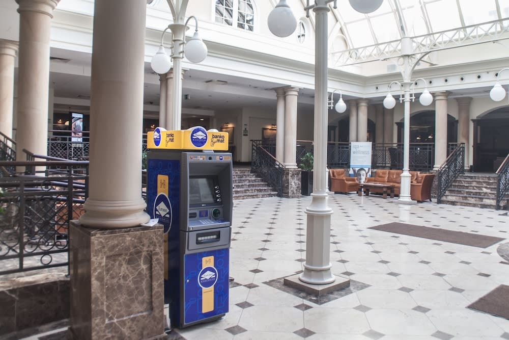 Pengeautomat/banktjenester på stedet