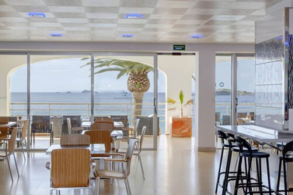 Bar ved poolen
