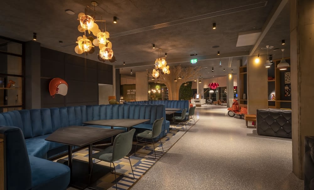 Siddeområde i lobbyen