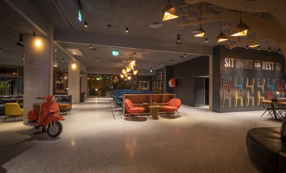 Siddeområde i lobbyen