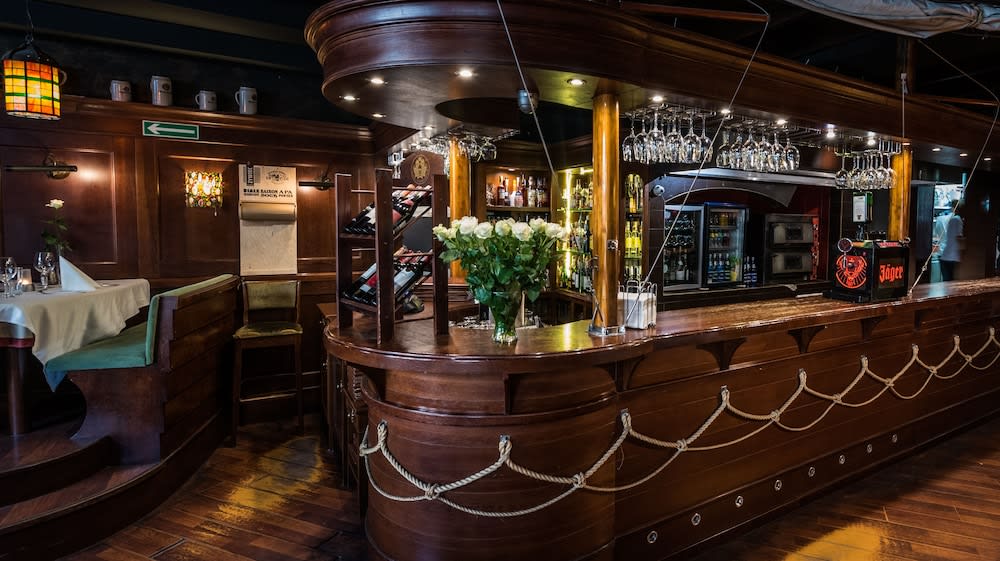 Bar (på overnatningsstedet)